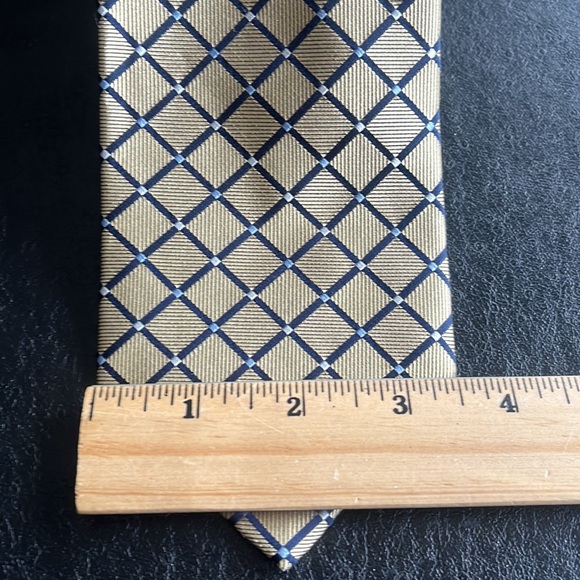 Nautica Yellow, Black & White Silk Tie - Picture 3 of 5